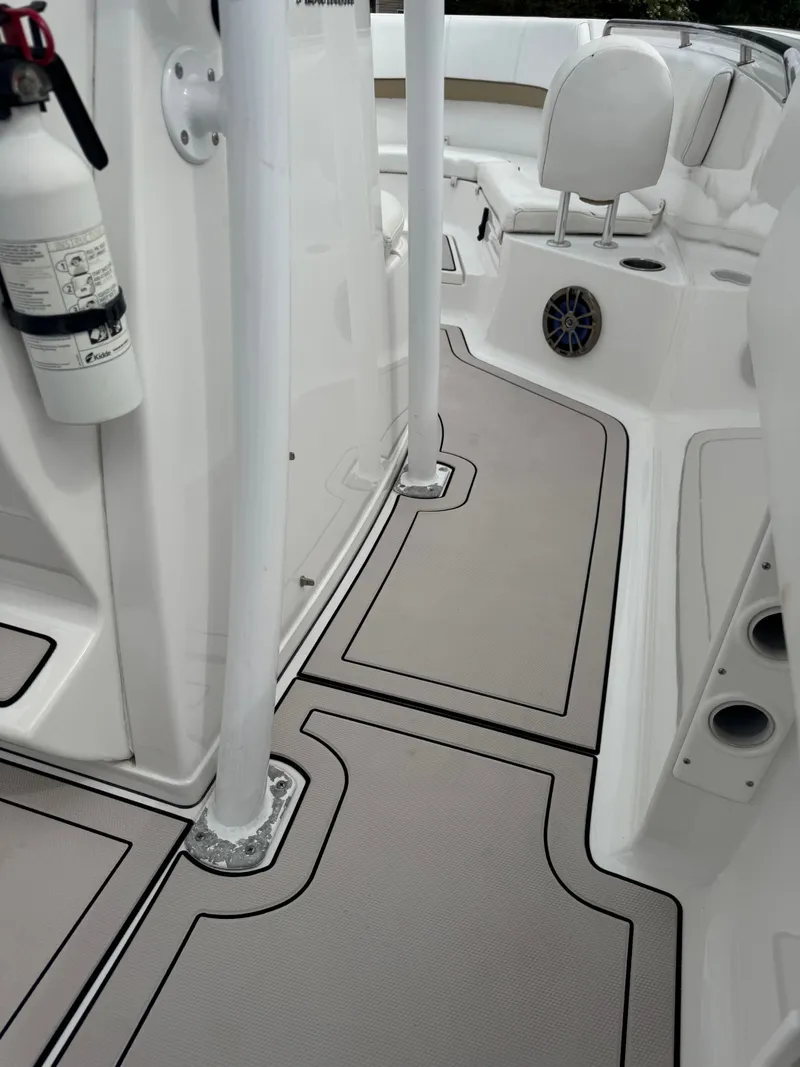 Slide: The Image of Sportsman Heritage 231 Center Console 2014 - 46
