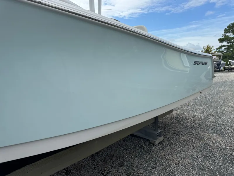 Slide: The Image of Sportsman Heritage 231 Center Console 2014 - 61