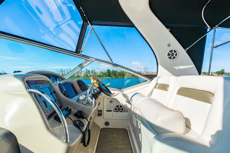 Slide: The Image of Sea Ray Sundancer 320 2007 - 15