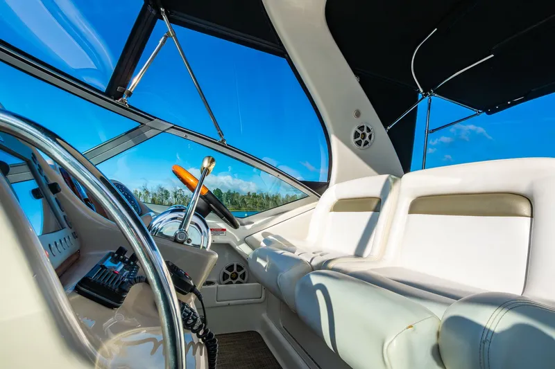 Slide: The Image of Sea Ray Sundancer 320 2007 - 16