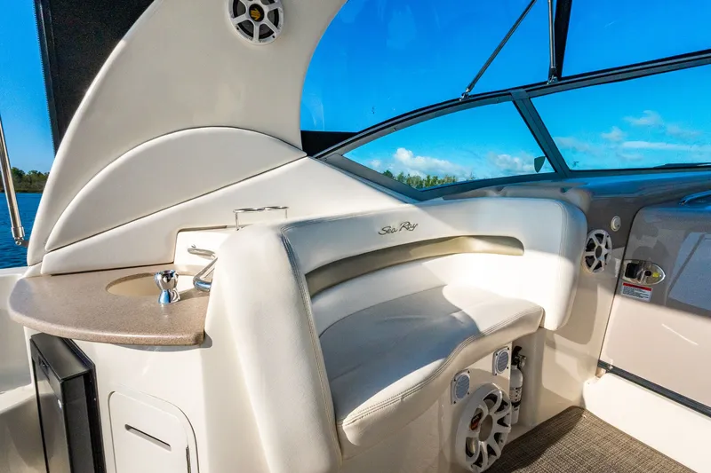 Slide: The Image of Sea Ray Sundancer 320 2007 - 24