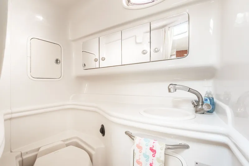 Slide: The Image of Sea Ray Sundancer 320 2007 - 32