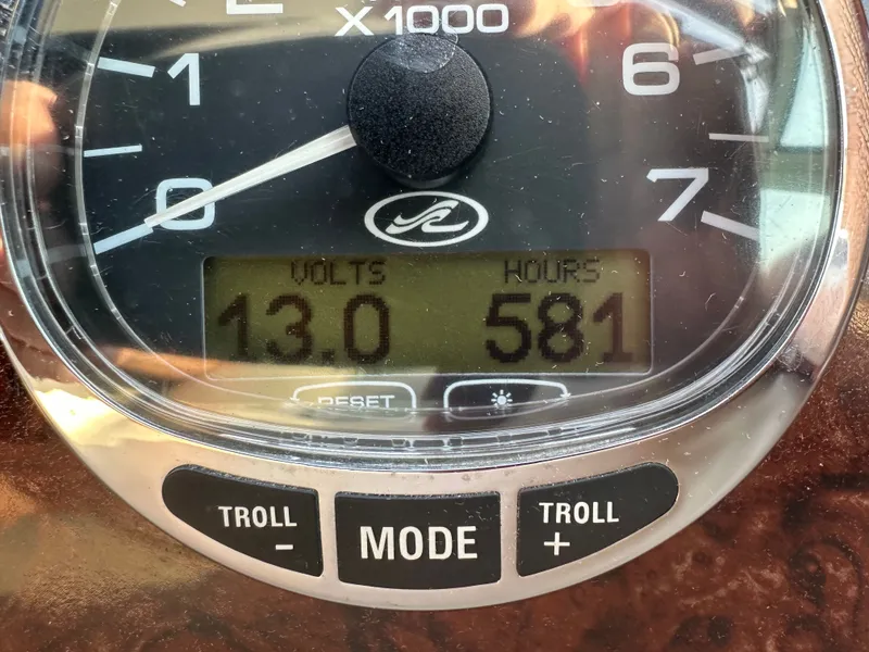 Slide: The Image of Sea Ray Sundancer 320 2007 - 34