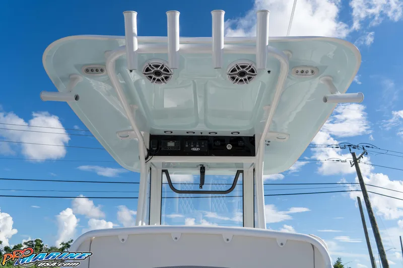 Slide: The Image of 2025 Sea Hunt Ultra 245 SE boat top view with speakers and rod holders. - 43