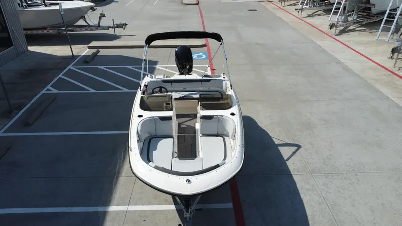 Slide: The Image of Bayliner 170EL 2025 - 14
