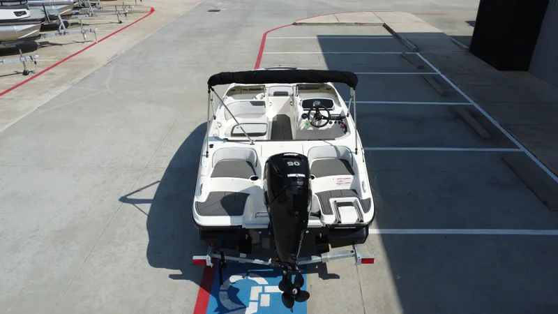 Slide: The Image of Bayliner 170EL 2025 - 18