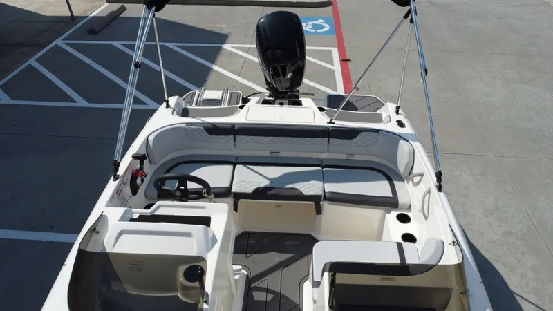 Slide: The Image of Bayliner 170EL 2025 - 21