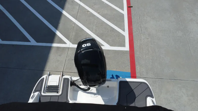 Slide: The Image of Bayliner 170EL 2025 - 22