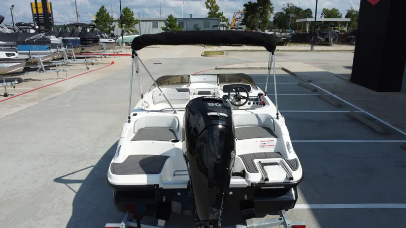 Slide: The Image of Bayliner 170EL 2025 - 23