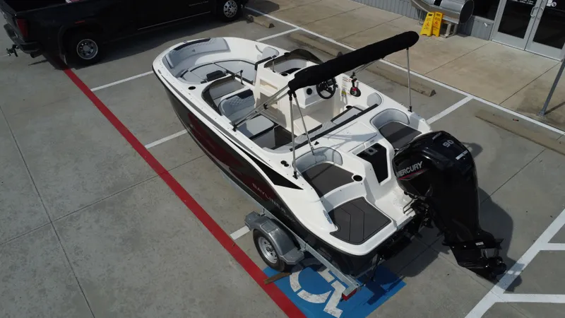 Slide: The Image of Bayliner 170EL 2024 - 17