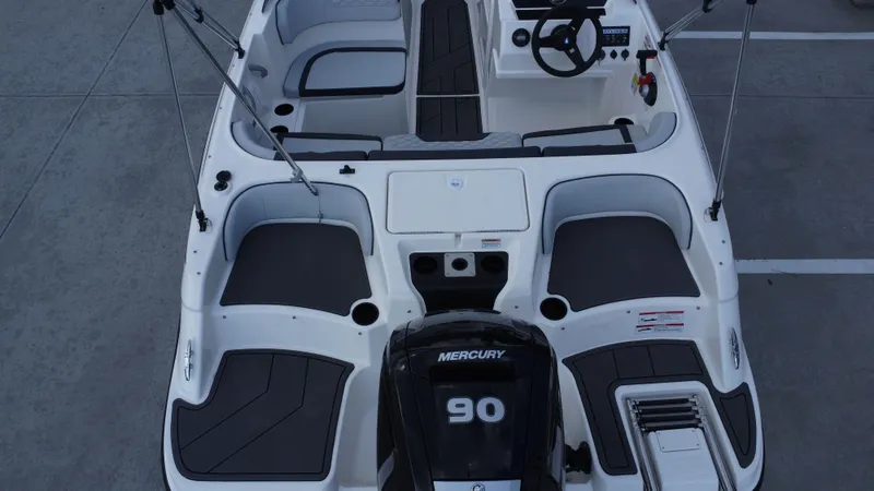 Slide: The Image of Bayliner 170EL 2024 - 25