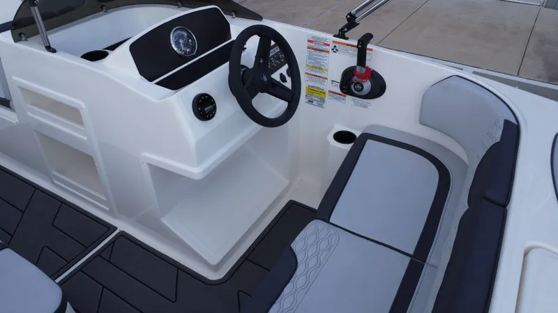 Slide: The Image of Bayliner 170EL 2024 - 29