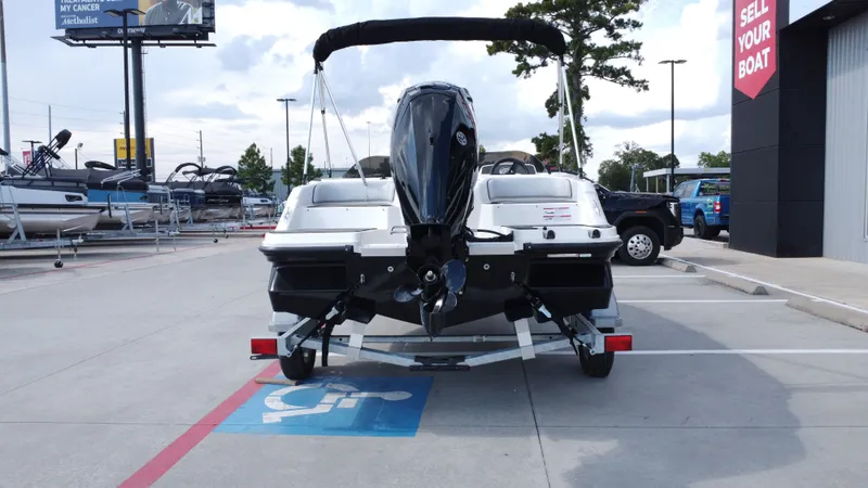 Slide: The Image of Bayliner 170EL 2024 - 9