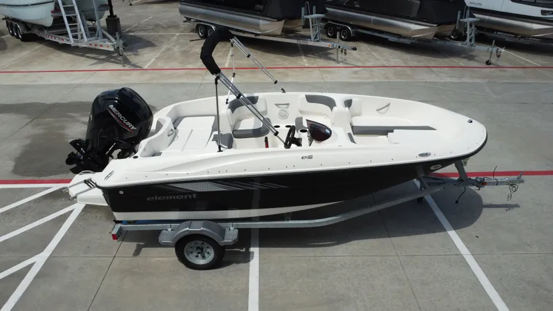 Slide: The Image of Bayliner E16LE 2025 - 12