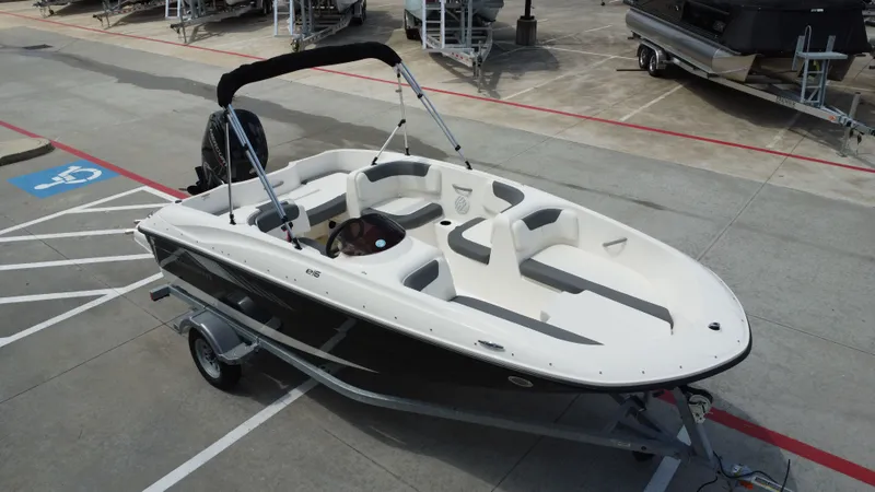 Slide: The Image of Bayliner E16LE 2025 - 13