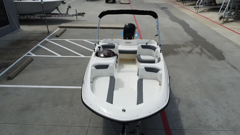 Slide: The Image of Bayliner E16LE 2025 - 14