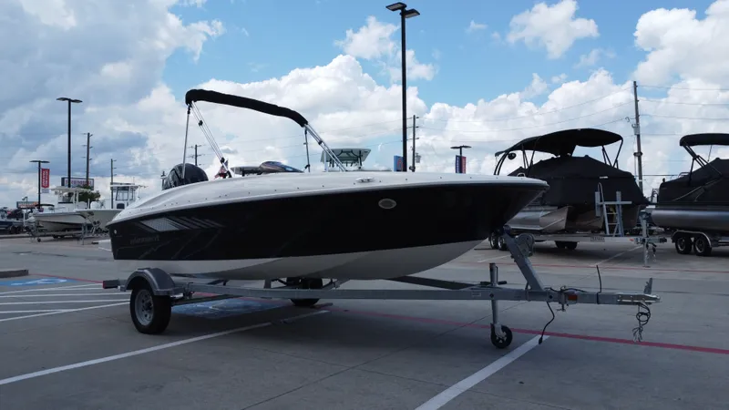 Slide: The Image of Bayliner E16LE 2025 - 6