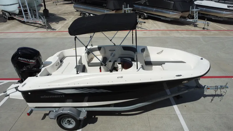 Slide: The Image of Bayliner E16LE 2025 - 12