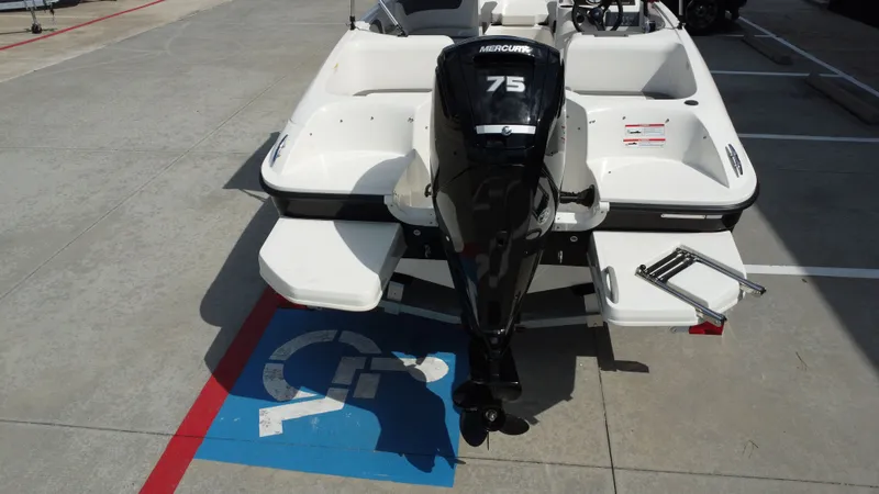 Slide: The Image of Bayliner E16LE 2025 - 19