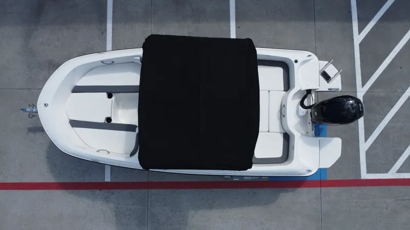 Slide: The Image of Bayliner E16LE 2025 - 27