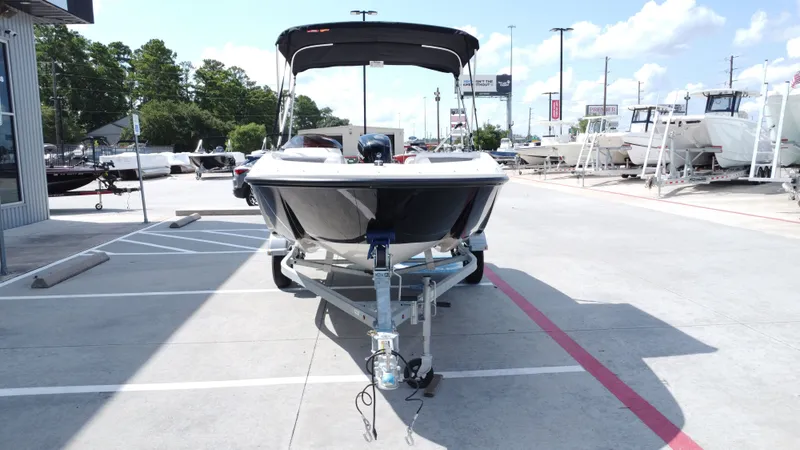 Slide: The Image of Bayliner E16LE 2025 - 7