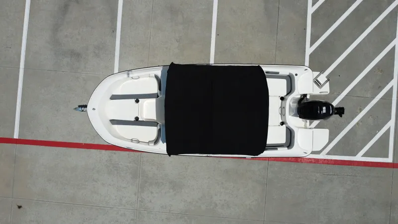 Slide: The Image of Bayliner E18LE 2025 - 19