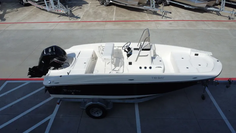 Slide: The Image of Bayliner T18LE 2025 - 12