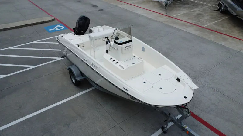 Slide: The Image of Bayliner T18LE 2025 - 13