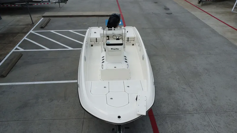 Slide: The Image of Bayliner T18LE 2025 - 14