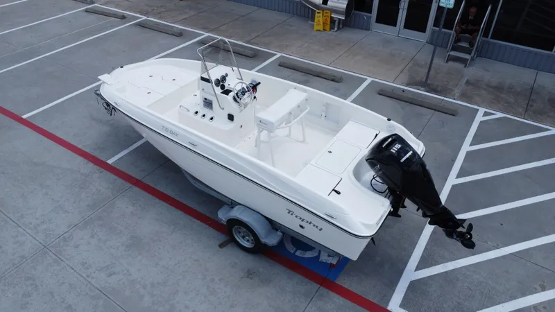 Slide: The Image of Bayliner T18LE 2025 - 17