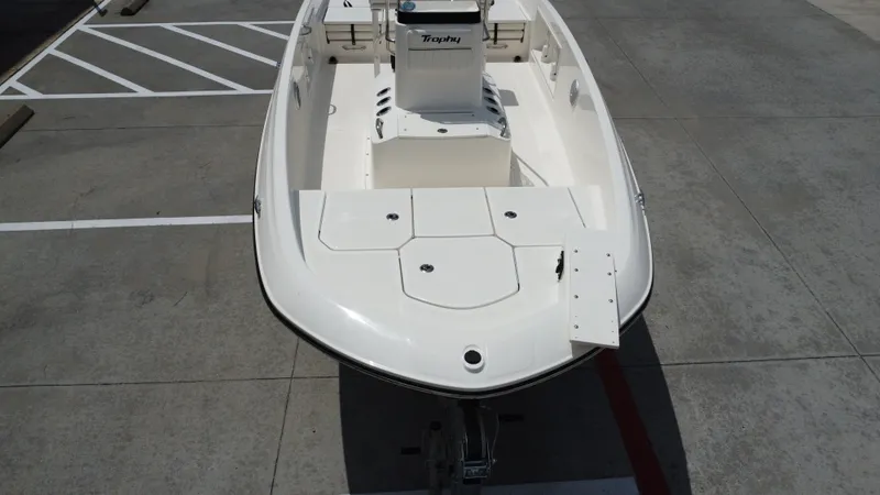 Slide: The Image of Bayliner T18LE 2025 - 23