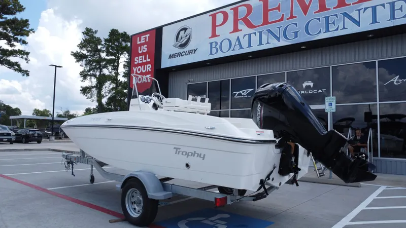 Slide: The Image of Bayliner T18LE 2025 - 5