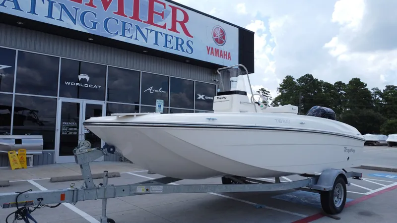 Slide: The Image of Bayliner T18LE 2025 - 8