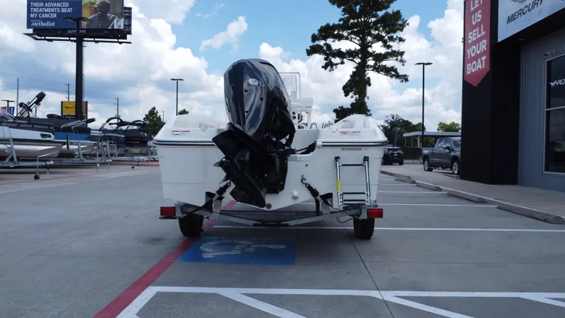 Slide: The Image of Bayliner T18LE 2025 - 9