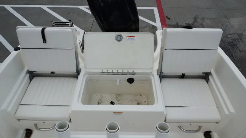 Slide: The Image of Bayliner T18LE 2025 - 29