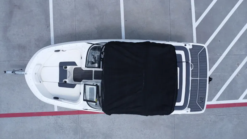 Slide: The Image of Bayliner VR4 2024 - 19