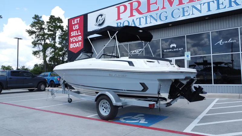 Slide: The Image of Bayliner VR4 2024 - 3