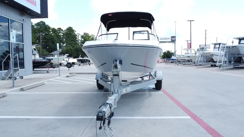 Slide: The Image of Bayliner VR4 2024 - 7