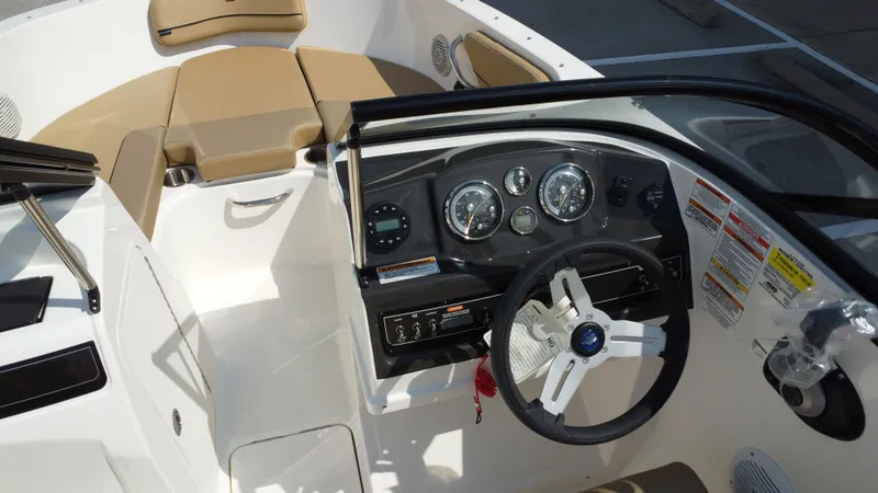 Slide: The Image of Bayliner VR4 2024 - 25