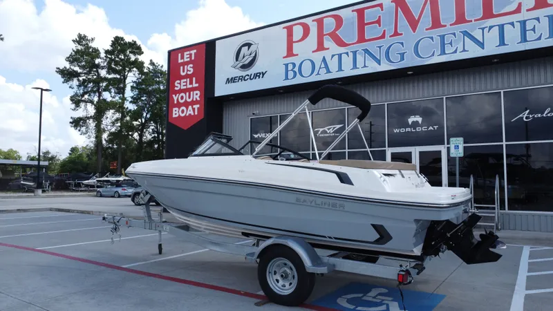 Slide: The Image of Bayliner VR4 2024 - 3