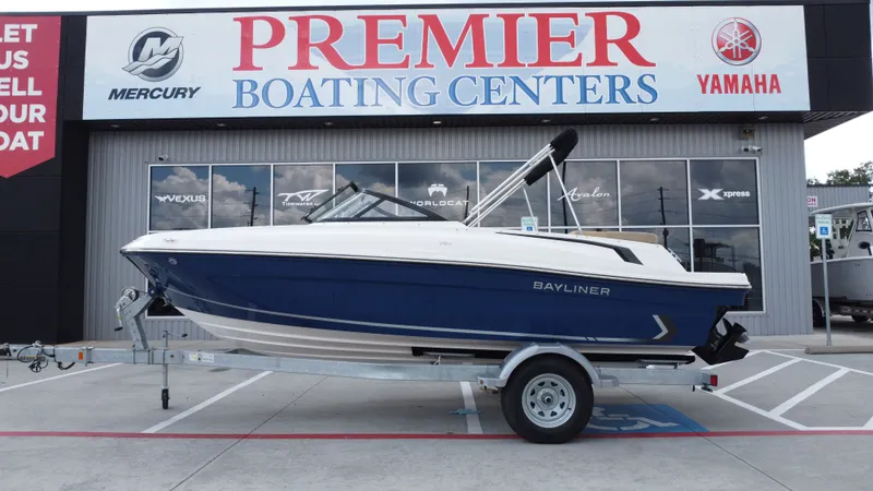 Slide: The Image of Bayliner VR4 2024 - 1