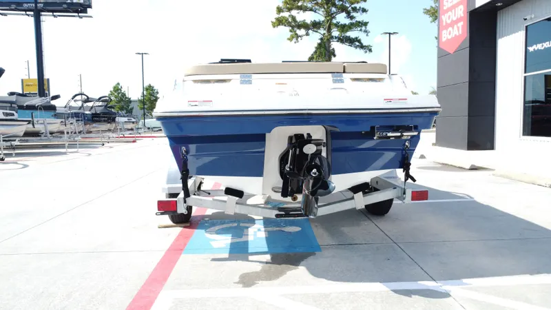 Slide: The Image of Bayliner VR4 2024 - 9