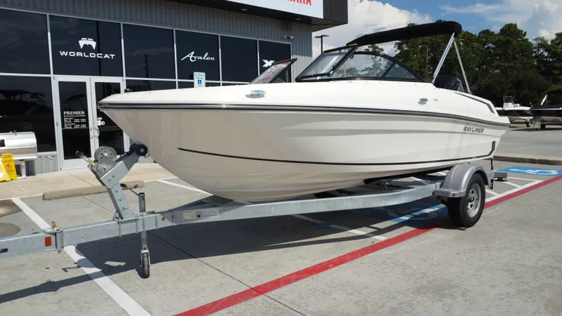 Slide: The Image of Bayliner VR4 Bowrider OB 2025 - 8