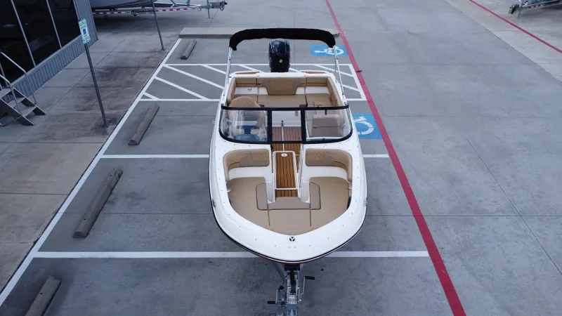 Slide: The Image of Bayliner VR4 Bowrider OB 2025 - 14