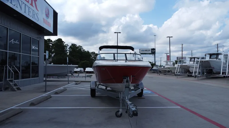 Slide: The Image of Bayliner VR4 Bowrider OB 2025 - 7