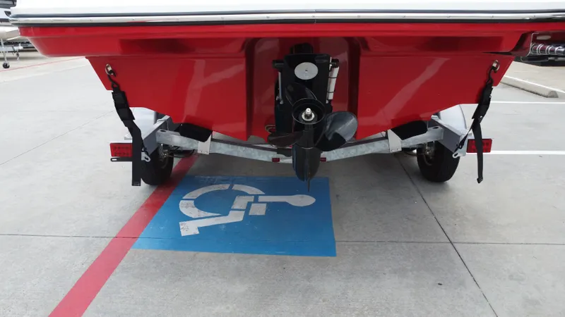 Slide: The Image of Bayliner VR6 2025 - 25