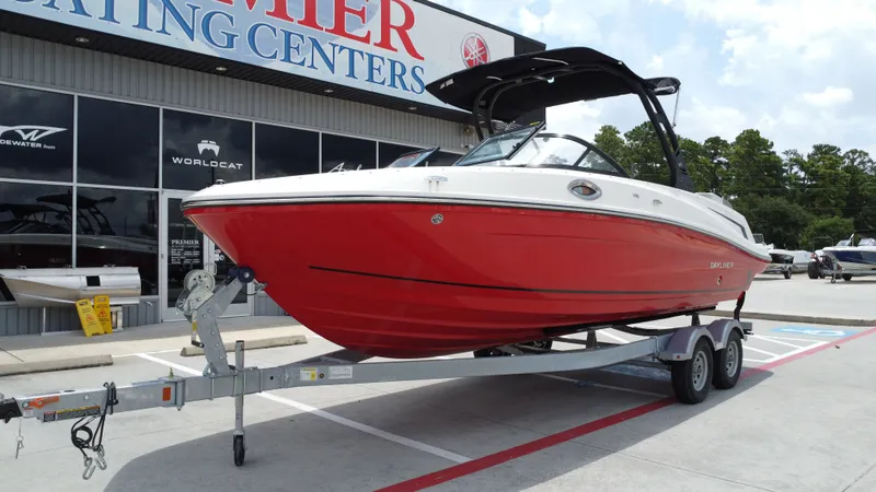 Slide: The Image of Bayliner VR6 2025 - 3