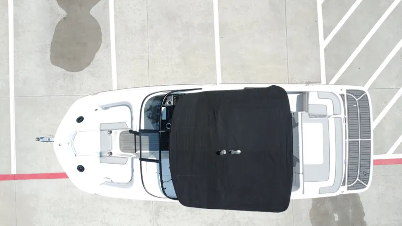 Slide: The Image of Bayliner VR6 2025 - 19