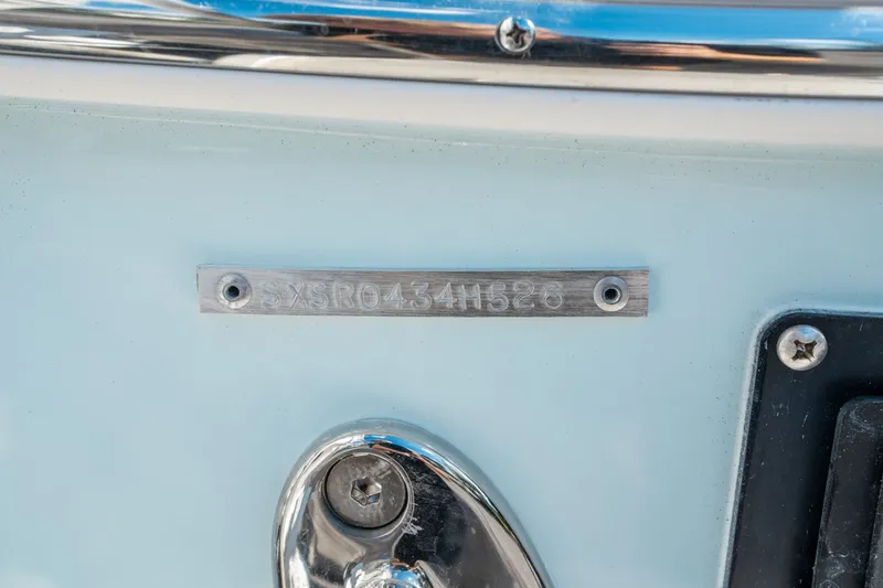 Slide: The Image of Sea Hunt Ultra 265 SE 2026 - 32