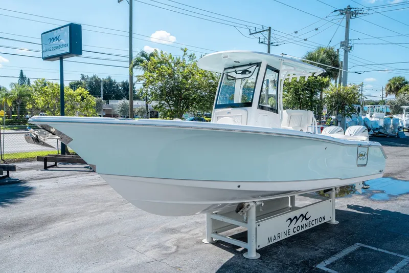 Slide: The Image of Sea Hunt Ultra 265 SE 2026 - 6